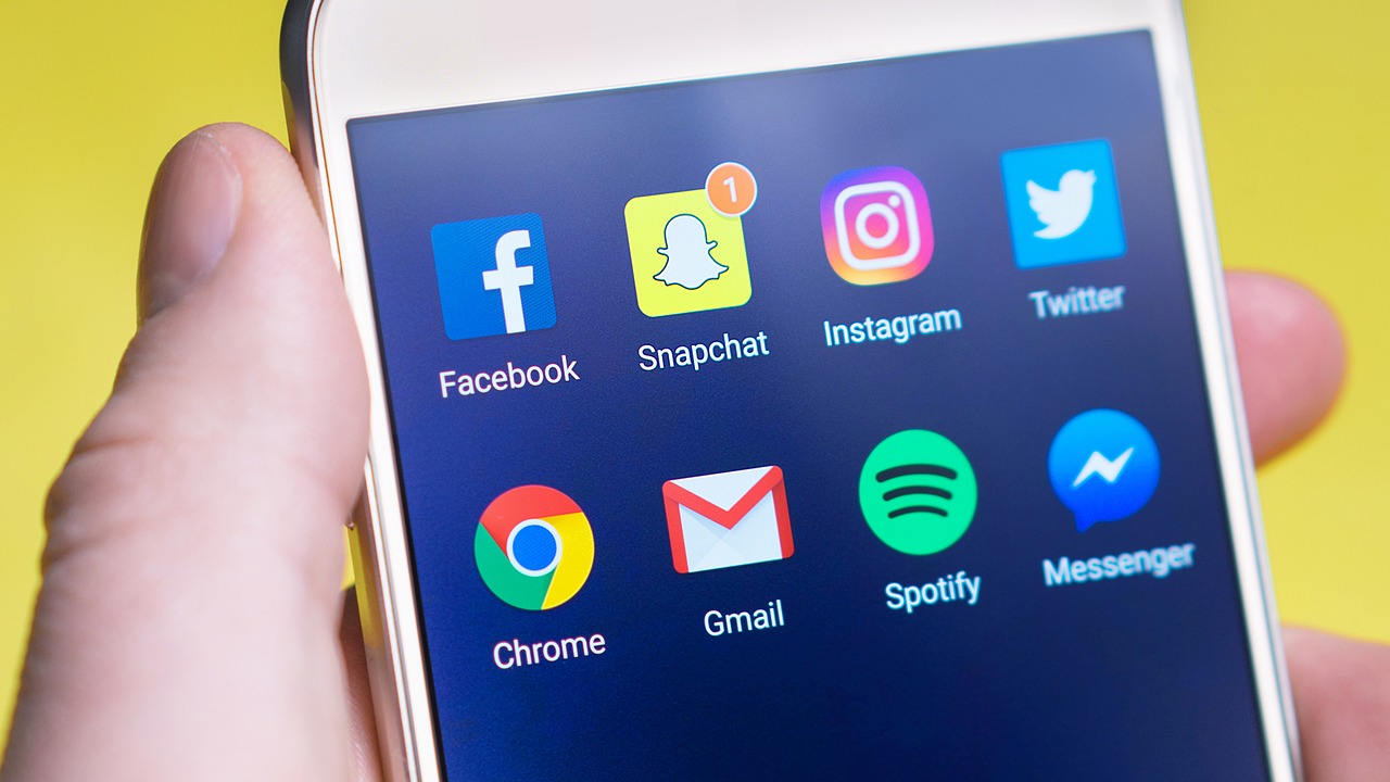 Facebook, Instagram & Co.: Soziale Netzwerke in der Schule
